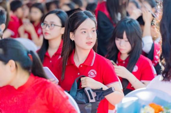 thủ khoa hiền mai 4