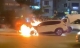 Hà Nội: Xe ô tô bất ngờ bốc cháy ngùn ngụt trên đường Phạm Hùng