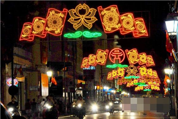 Thủ đô Hà Nội lung linh đón chào năm mới