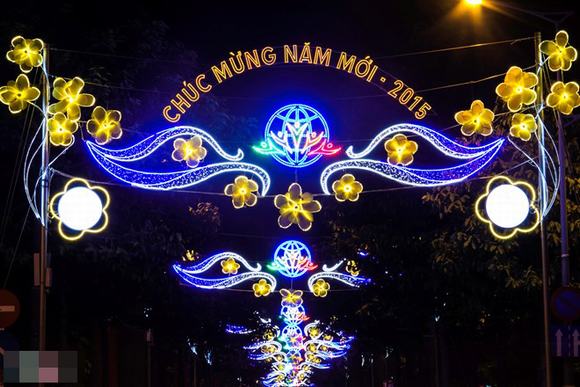 Sài Gòn rực rỡ chờ đón năm mới 2015